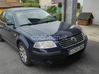 Usado VW Passat Trendline 130 CV (95 kW) 2001 Azul Berlina