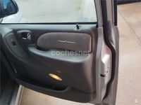 Usado Chrysler Grand Voyager Limited 163 CV (119 kW) 2007 Gris / plata Monovolumen