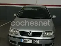 Usado VW Polo 60 CV (44 kW) 2000 Gris / plata Berlina
