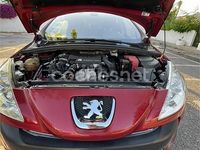 Usado Peugeot 308 Premium 110 CV (80 kW) 2008 Rojo Berlina