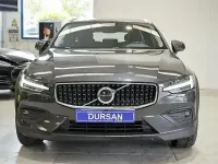 Usado Volvo V60 CC Core 197 CV (144 kW) 2024 Marrón Familiar