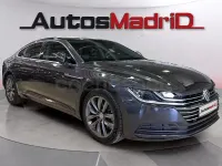 Usado VW Arteon 150 CV (110 kW) 2020 Gris / plata Berlina