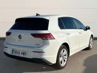 Usado VW Golf VIII Life 111 CV (81 kW) 2024 Blanco Berlina