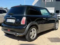 Usado Mini ONE 90 CV (66 kW) 2005 Negro Utilitario