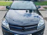 Usado Opel Astra GTC 90 CV (66 kW) 2011 Negro Berlina