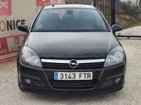 Usado Opel Astra Sport 100 CV (73 kW) 2008 Negro Berlina