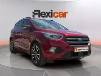 Usado Ford Kuga ST-Line 150 CV (110 kW) 2019 Rojo SUV