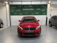 Usado Peugeot 308 Active 130 CV (95 kW) 2018 Granate Berlina