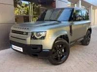 Usado Land Rover Defender SE 400 CV (294 kW) 2021 Verde SUV