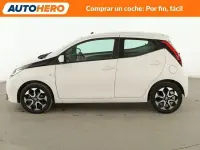 Usado Toyota Aygo X-cite 72 CV (52 kW) 2019 Blanco Utilitario