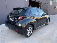 Usado Toyota Yaris Hybrid Style 116 CV (85 kW) 2021 Negro Berlina