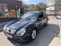 Usado Mercedes C180 143 CV (105 kW) 2004 Azul Berlina