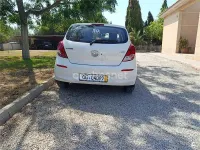 Usado Hyundai i20 85 CV (62 kW) 2013 Blanco Utilitario