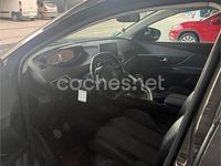 Usado Peugeot 5008 Allure 130 CV (95 kW) 2019 Gris / plata SUV