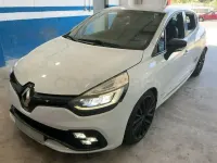 Usado Renault Clio IV Trophy 220 CV (161 kW) 2017 Blanco Berlina
