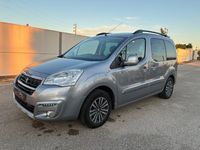 Usado Peugeot Partner Tepee Style 100 CV (73 kW) 2016 Gris / plata Monovolumen