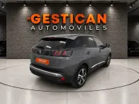 Usado Peugeot 3008 Allure 225 CV (165 kW) 2022 Gris / plata SUV