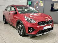 Usado Kia Niro 141 CV (103 kW) 2021 Granate SUV