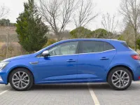 Usado Renault Mégane GT GT-Line 140 CV (102 kW) 2018 Azul (rayo) Coupe