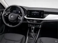 Usado Skoda Kamiq 110 CV (80 kW) 2022 Blanco SUV
