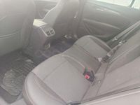 Usado Opel Insignia Business 136 CV (100 kW) 2017 Gris / plata Berlina