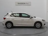 Usado Skoda Fabia Active 80 CV (58 kW) 2022 Blanco Utilitario