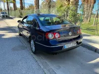 Usado VW Passat Advance 140 CV (102 kW) 2006 Azul Berlina