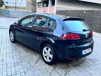 Usado Seat Leon Sport 105 CV (77 kW) 2008 Negro Utilitario