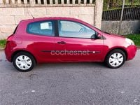 Usado Renault Clio II Authentique 75 CV (55 kW) 2010 Granate Berlina