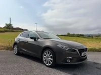 Usado Mazda 3 Luxury 150 CV (110 kW) 2016 Gris Utilitario