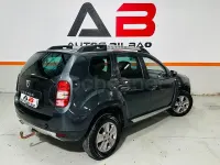 Usado Dacia Duster Lauréate 109 CV (80 kW) 2016 Gris / plata SUV