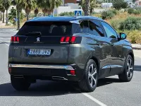 Usado Peugeot 3008 Allure 120 CV (88 kW) 2018 Gris / plata SUV