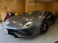 Usado Lamborghini Aventador 700 CV (514 kW) 2017 Gris metalizado Coupe