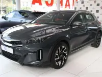 Usado Kia XCeed 101 CV (74 kW) 2024 Gris SUV