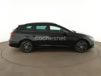 Usado Seat Leon ST Reference 130 CV (95 kW) 2020 Negro Familiar