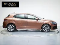Usado Renault Mégane IV Zen 140 CV (102 kW) 2020 Marrón Berlina