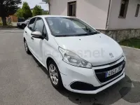 Usado Peugeot 208 Access 82 CV (60 kW) 2016 Blanco Utilitario