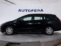 Usado Opel Astra 122 CV (89 kW) 2019 Negro Familiar