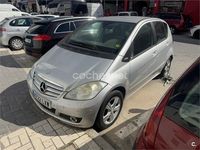 Usado Mercedes A180 Classic 109 CV (80 kW) 2009 Gris / plata Monovolumen