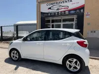 Usado Hyundai i10 67 CV (49 kW) 2022 Blanco Utilitario