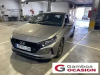 Usado Hyundai i20 100 CV (73 kW) 2022 Gris Utilitario