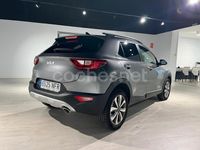 Usado Kia Stonic 100 CV (73 kW) 2025 Gris / plata SUV