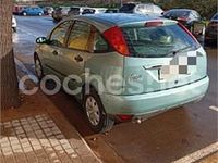 Usado Ford Focus Ghia 90 CV (66 kW) 2000 Verde Berlina