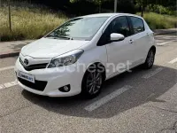 Usado Toyota Yaris Active 99 CV (72 kW) 2014 Blanco Utilitario
