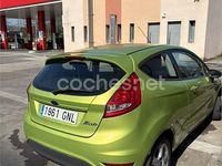 Usado Ford Fiesta Ambiente 60 CV (44 kW) 2008 Verde Utilitario