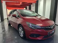 Usado Opel Astra GS Line 122 CV (89 kW) 2020 Rojo Utilitario