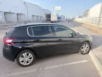 Usado Peugeot 308 Style 131 CV (96 kW) 2015 Negro Utilitario