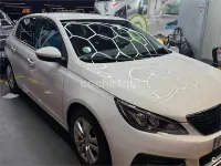 Usado Peugeot 308 Active 130 CV (95 kW) 2017 Blanco Berlina