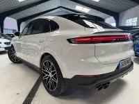 Usado Porsche Cayenne E-Hybrid Black Edition 470 CV (345 kW) 2025 Blanco SUV