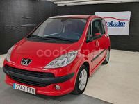 Usado Peugeot 1007 75 CV (55 kW) 2007 Rojo Monovolumen